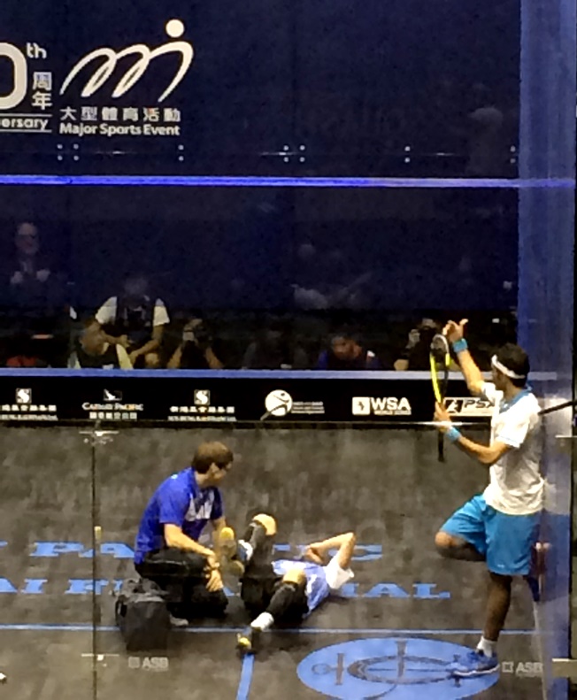 unique-squash-hong-kong-squash-open-2014-gaultier-injury-2.jpg